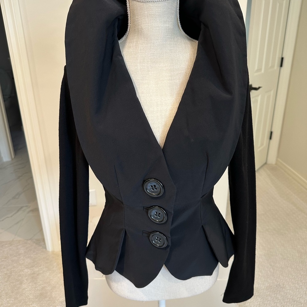 Charles Chang-Lima black suit - Picture 2 of 10